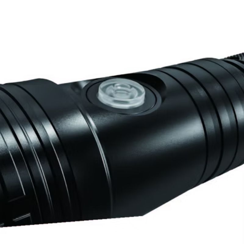 Skywoods D6S 1400 Lumen Narrow & Wide Adjustable Torch