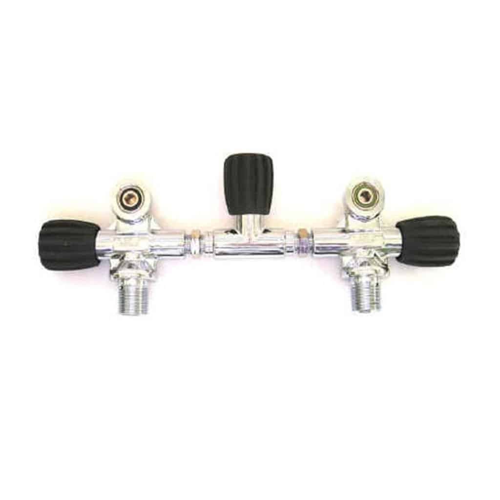 Manifolded valves with isolator for Back Mounted Twin Tank diving