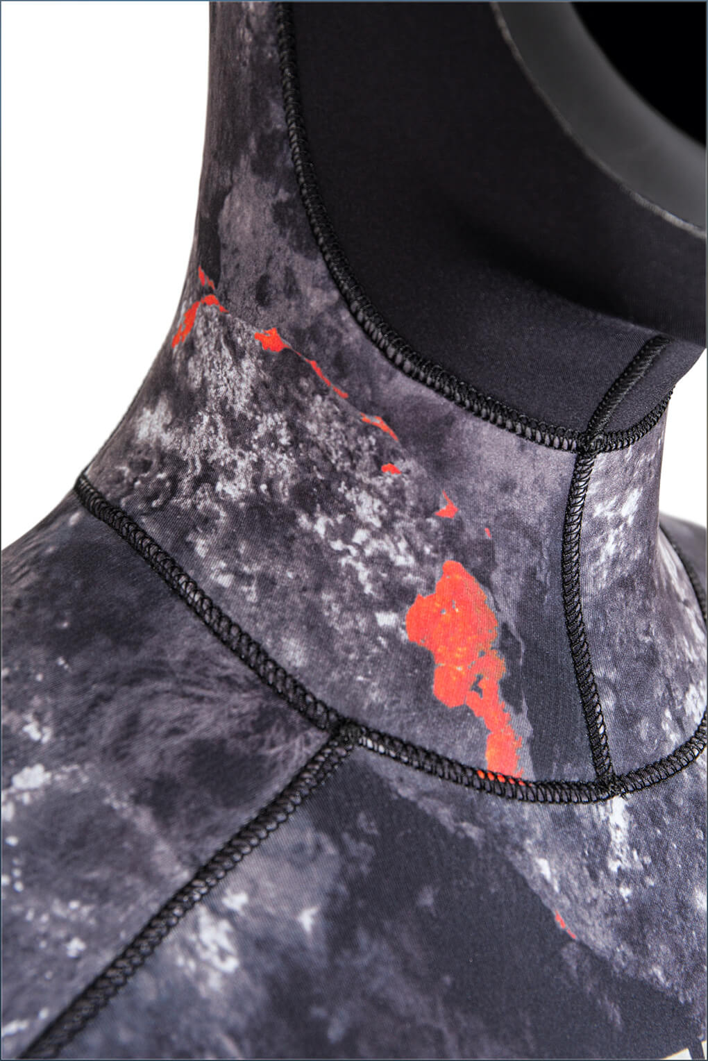 Beuchat TrigoBlack Freedive Wetsuit neck
