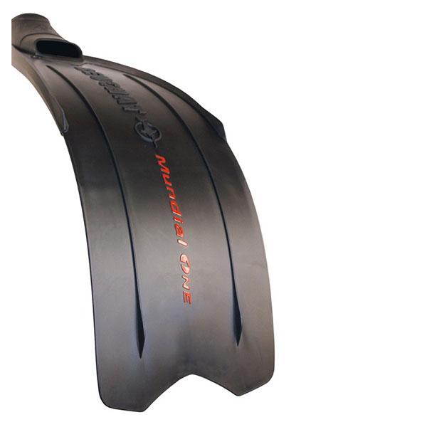 Beuchat Mundial One Freediving and Spearfishing Fins flexing